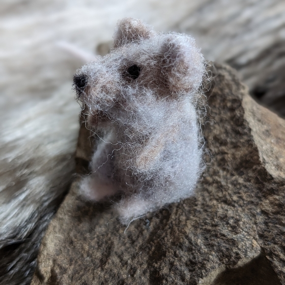 Life-size Mouse Soft Sculpture Handmade - Picture 2 of 8